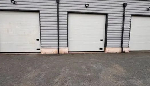 Location garage/box 45m2 