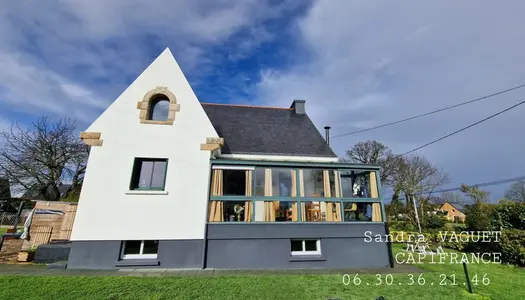 Dpt Morbihan (56), à vendre NOYAL PONTIVY maison P10 de 220 m² - Terrain de 1 006,00 m² - Plain 