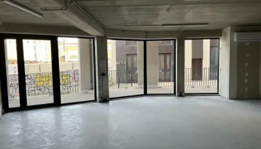Bureau 60 m² 