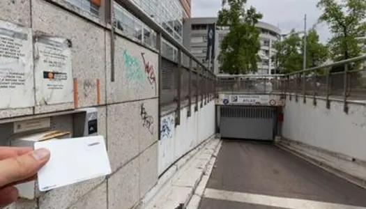 Parking 14 m² Montreuil 