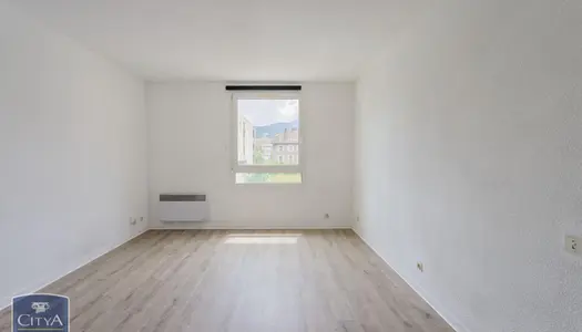 Studio 1 pièce 19 m² 