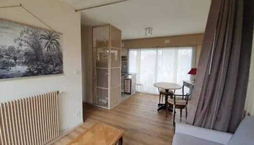 Studio 1 pièce 27 m²