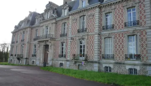 Château 4453 m² 