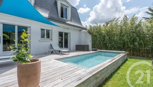 Maison 9 pièces 225 m² 