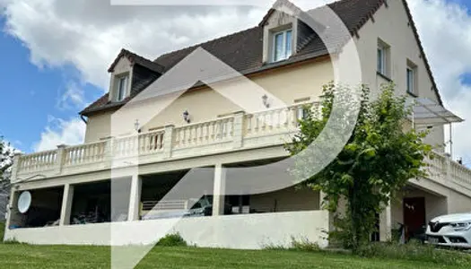 Maison 8 pièces 195 m² 