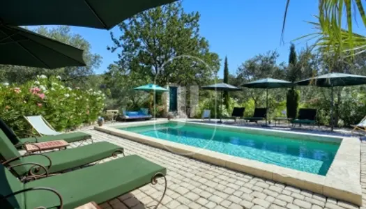 Bastide provençale avec maison d'amis à vendre proche Flayosc 