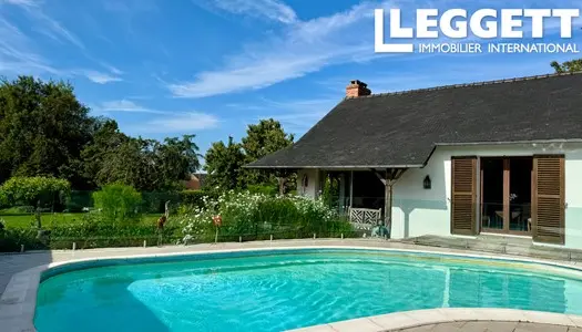 Fabuleuse maison de village de 6 chambres avec annexe, jardin, garage et piscine chauffée - Visite 