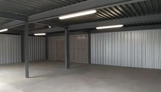 Ramonville : Location grand box de stockage et entrepôt intérieur sécurisés 150 m2