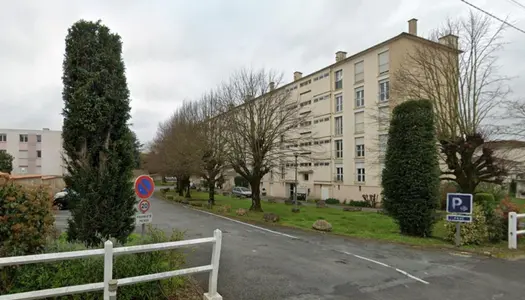 Box et places de parking 