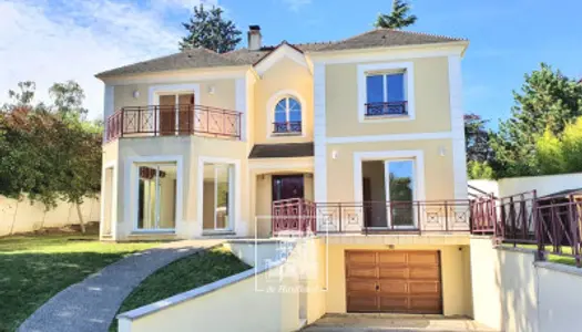 Maison - Villa Location La Celle-Saint-Cloud 8p 222m² 4590€