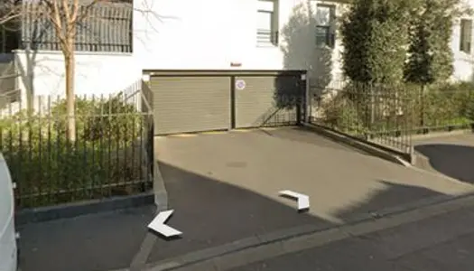 Place de Parking Sécurisée à Louer -Vitry sur Seine - 
