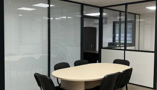 Bureaux 5 pièces 85 m² 