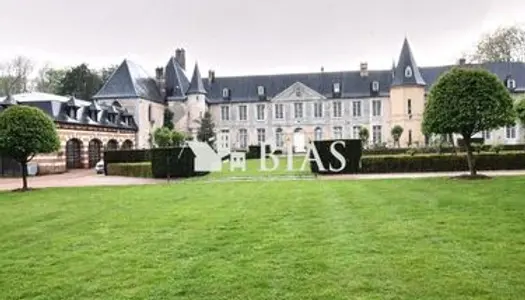Château 30 pièces 1200 m²