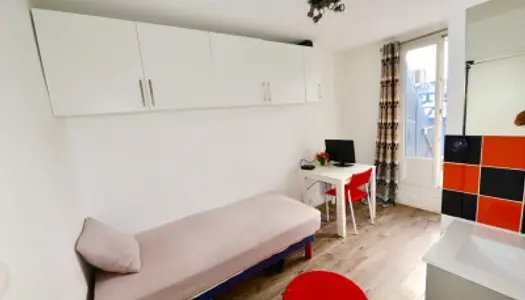 Studio 1 pièce 13 m² 