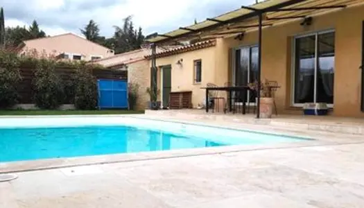 Villa T4 avec jardin et piscine