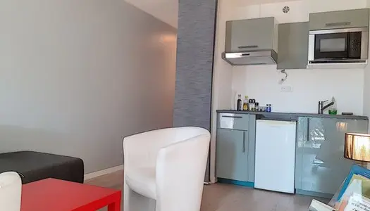 Studio 1 pièce 27 m² 