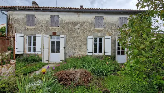 Dpt Charente Maritime (17), à vendre ANTEZANT LA CHAPELLE maison P4 de 136 m² - Terrain de 426,00 