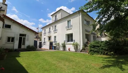 Maison de luxe 8 pièces 250 m² 