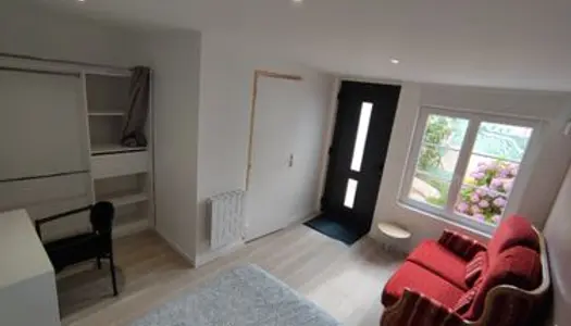 Grande chambre avec sdb quartier saint pierre