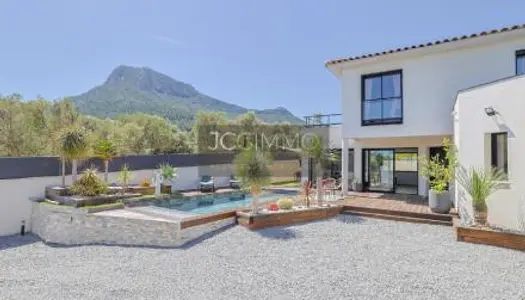 Villa 4 pièces 138 m² 