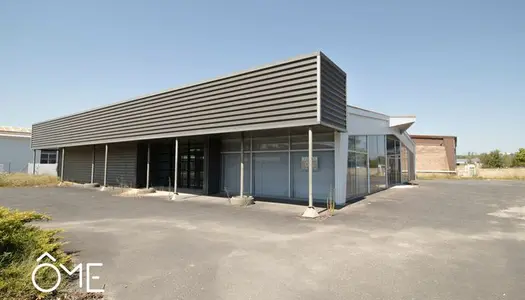 Local commercial 660 m²