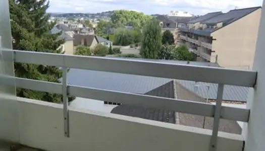 Superbe T1bis 31m2, CV, rés. Sécurisée, balcon, cave, pking privatif, sans vis à vis. 345 