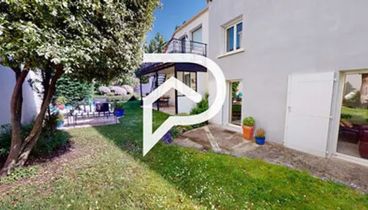 Maison indépendante, Nantes Ouest, 9 pièce(s) 200 m2, jardin sans vis à vis, triple garage, T2 