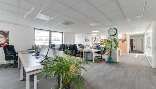 Bureaux 2 pièces 258 m² 