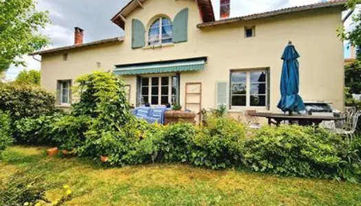 Propriété de Charme à Maison en Pierre avec Vue Panoramique, 4 C 