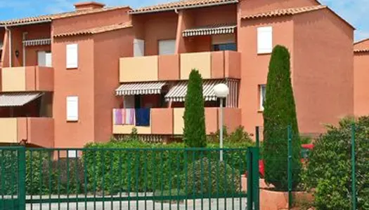 Bandol appart T3, jardin, parking, clim, wifi, bien situé (200m/gare et commerces, 400m/plage 