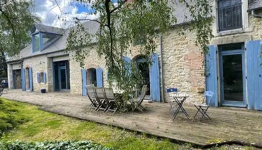 Magnifique maison de campagne rénovée avec parc arboré et pièce d'eau 