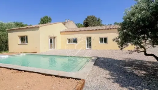 Salernes, villa entièrement rénovée avec piscine 