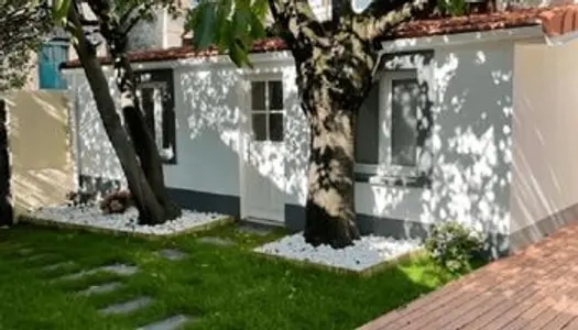 Maison - Villa Location Gentilly 5p 80m² 2700€