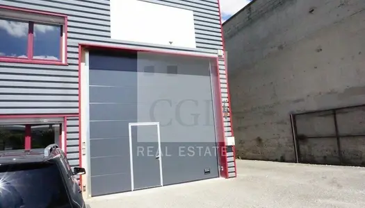 Location Local commercial 570 m² à Caluire Et Cuire 4 285 € CC /mois