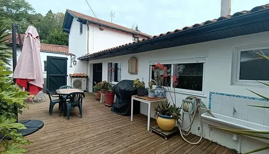 Maison 6 pièces 230 m² 