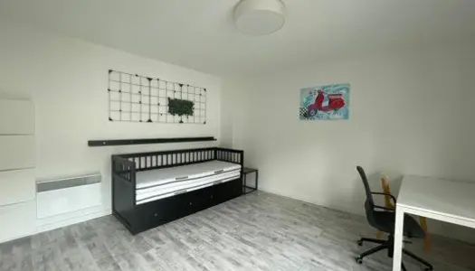 Studio 1 pièce 26 m² 