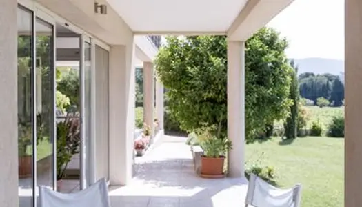 Magnifique Rez de Jardin 150 m2 au Castellet 