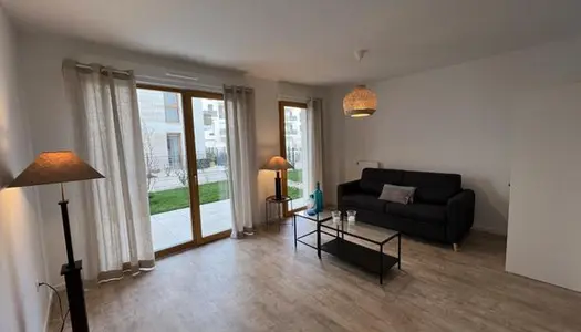 Studio 1 pièce 32 m² 