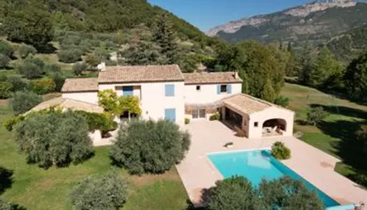 Maison Provençale 11 pièces 310 m² Sisteron Sud