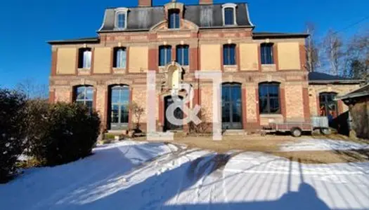 Maison 10 pièces 355 m²