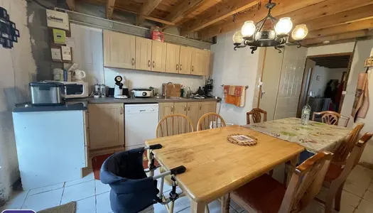 Vente Maison 93 m² à Belcaire 69 000 €