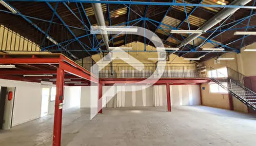 Entrepôt/local industriel 15 pièces 800 m² 