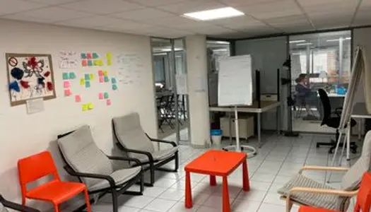 INVESTISSEURS Ensemble de bureaux de 141 m², accessibles PMR, climatisés, avec 2 parkings privatif