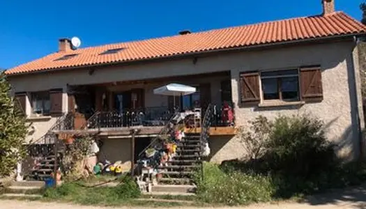 MAISON avec 2 APPARTS sur 1595m2 