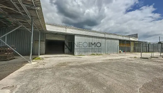 Local commercial 440 m²