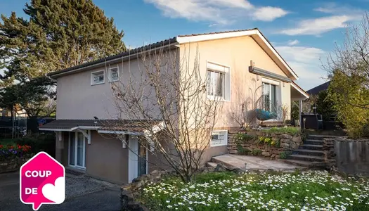 Dpt Rhône (69), à vendre MIONS maison P7 de 154 m² - Terrain de 840,00 m² 