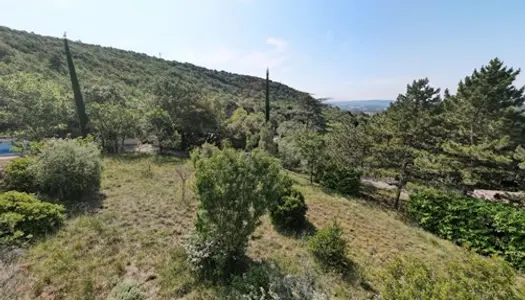 Terrain constructible 790 m² - Saint-Marcel-lès-Sauzet