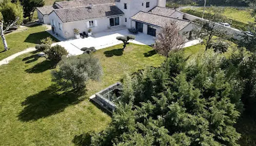 Propriété 8 pièces 320 m²