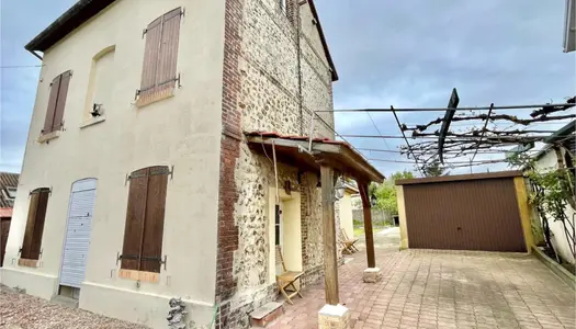 Maison individuelle 3ch avec garage / cave / et jardin