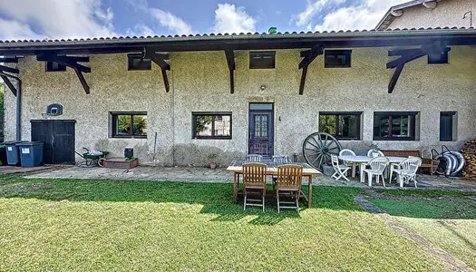 Ancien corps de ferme Saint Maurice De Gourdans 7 pieces 234 m2 environ, 5 chambres , 1 garage 